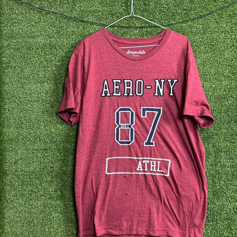 Aeropostale Men's Burgundy and Red T-shirt